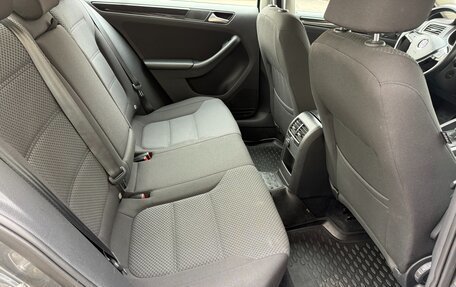 Volkswagen Jetta VI, 2016 год, 1 600 000 рублей, 14 фотография