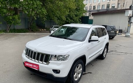 Jeep Grand Cherokee, 2012 год, 1 850 000 рублей, 2 фотография