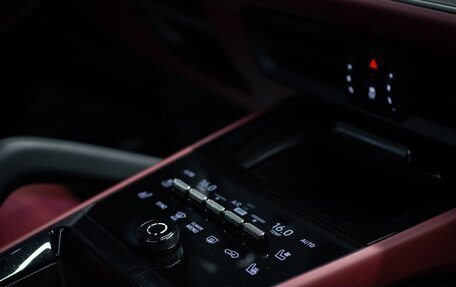 Porsche Cayenne III, 2024 год, 15 500 000 рублей, 13 фотография
