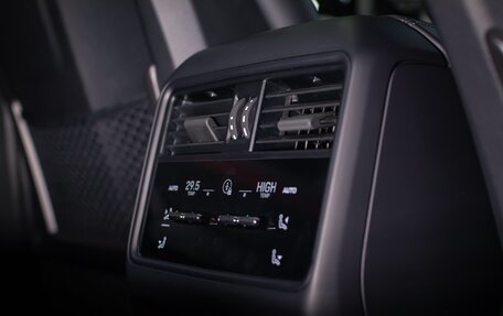 Porsche Cayenne III, 2024 год, 15 500 000 рублей, 14 фотография