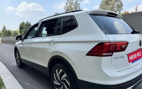 Volkswagen Tiguan II, 2022 год, 2 750 000 рублей, 8 фотография