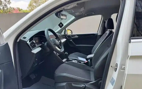 Volkswagen Tiguan II, 2022 год, 2 750 000 рублей, 15 фотография