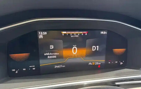 Volkswagen Tiguan II, 2022 год, 2 750 000 рублей, 33 фотография