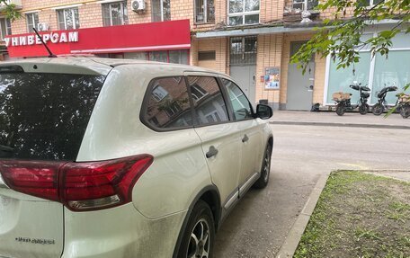 Mitsubishi Outlander III рестайлинг 3, 2016 год, 1 580 000 рублей, 4 фотография
