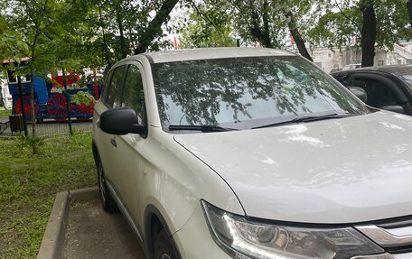 Mitsubishi Outlander III рестайлинг 3, 2016 год, 1 580 000 рублей, 3 фотография