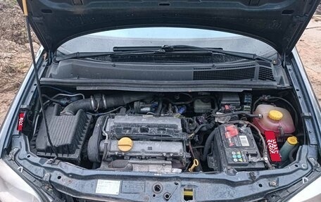 Opel Zafira A рестайлинг, 2002 год, 280 000 рублей, 11 фотография