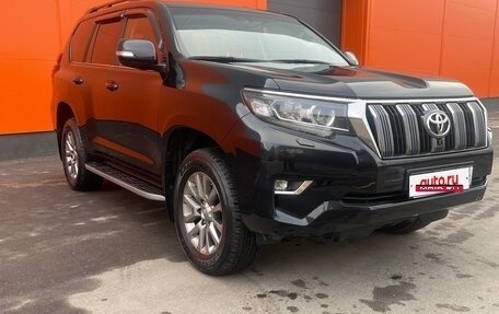 Toyota Land Cruiser Prado 150 рестайлинг 2, 2017 год, 5 270 000 рублей, 3 фотография