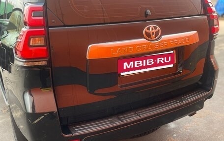 Toyota Land Cruiser Prado 150 рестайлинг 2, 2017 год, 5 270 000 рублей, 4 фотография