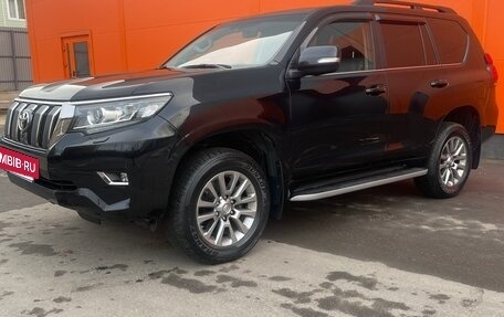 Toyota Land Cruiser Prado 150 рестайлинг 2, 2017 год, 5 270 000 рублей, 8 фотография