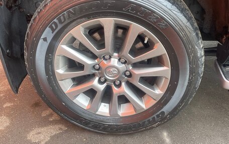 Toyota Land Cruiser Prado 150 рестайлинг 2, 2017 год, 5 270 000 рублей, 14 фотография