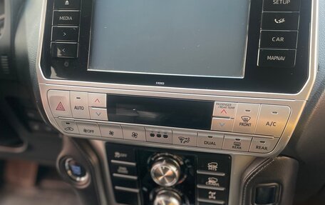 Toyota Land Cruiser Prado 150 рестайлинг 2, 2017 год, 5 270 000 рублей, 21 фотография