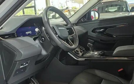 Land Rover Range Rover Evoque II, 2022 год, 3 045 000 рублей, 10 фотография