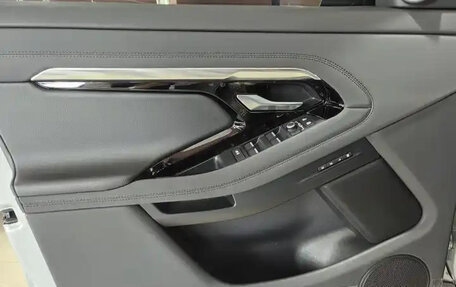 Land Rover Range Rover Evoque II, 2022 год, 3 045 000 рублей, 15 фотография