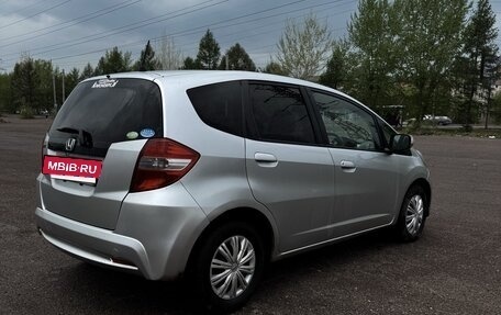 Honda Fit III, 2010 год, 650 000 рублей, 2 фотография