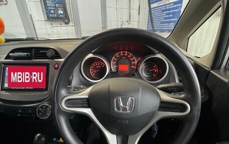 Honda Fit III, 2010 год, 650 000 рублей, 9 фотография