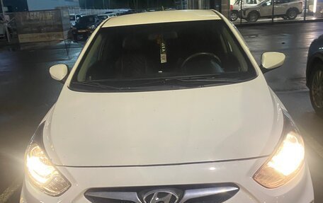 Hyundai Solaris II рестайлинг, 2014 год, 600 000 рублей, 3 фотография