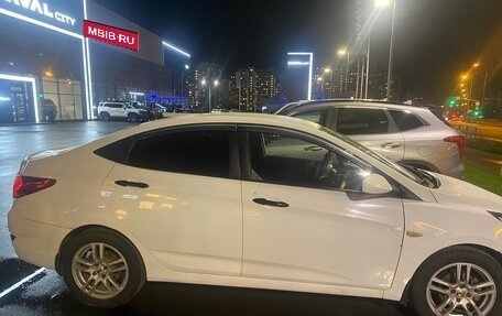 Hyundai Solaris II рестайлинг, 2014 год, 600 000 рублей, 2 фотография