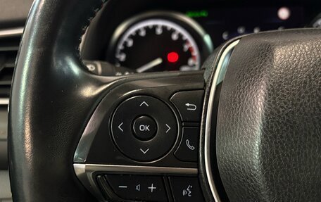 Toyota Camry, 2019 год, 3 098 000 рублей, 10 фотография