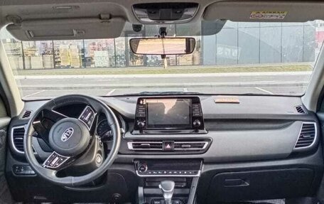 KIA Seltos I, 2021 год, 2 800 000 рублей, 10 фотография