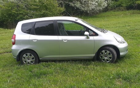 Honda Fit III, 2002 год, 555 000 рублей, 4 фотография