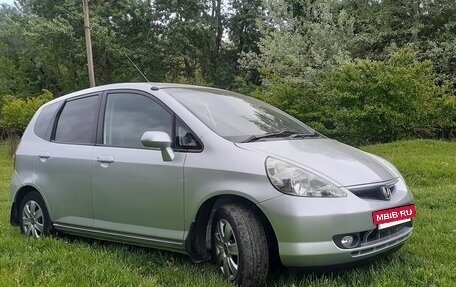 Honda Fit III, 2002 год, 555 000 рублей, 2 фотография