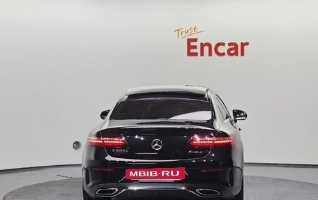 Mercedes-Benz E-Класс, 2022 год, 4 126 000 рублей, 4 фотография