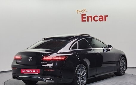 Mercedes-Benz E-Класс, 2022 год, 4 126 000 рублей, 2 фотография