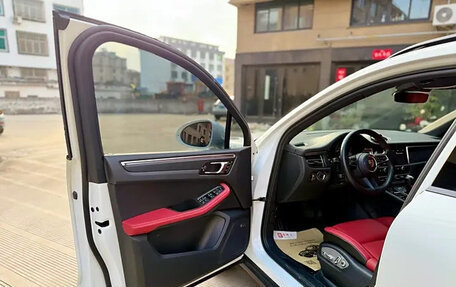 Porsche Macan I рестайлинг, 2022 год, 4 790 000 рублей, 9 фотография