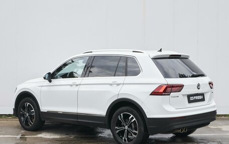 Volkswagen Tiguan II, 2018 год, 2 849 000 рублей, 2 фотография