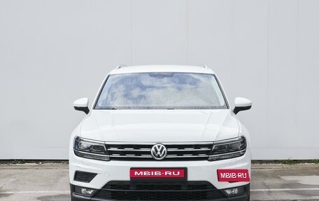 Volkswagen Tiguan II, 2018 год, 2 849 000 рублей, 3 фотография