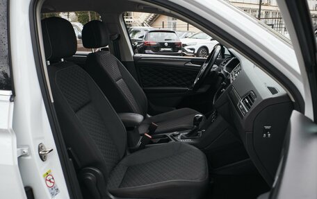 Volkswagen Tiguan II, 2018 год, 2 849 000 рублей, 9 фотография