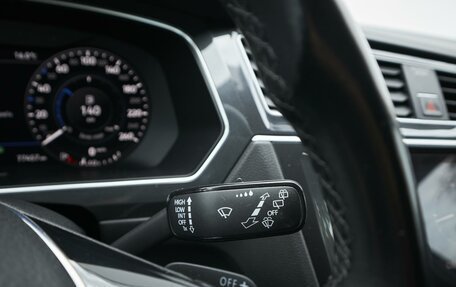 Volkswagen Tiguan II, 2018 год, 2 849 000 рублей, 19 фотография