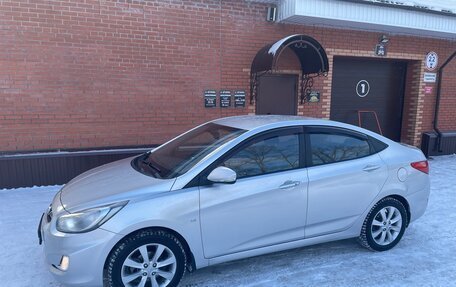 Hyundai Solaris II рестайлинг, 2012 год, 980 000 рублей, 4 фотография