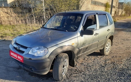 Chevrolet Niva I рестайлинг, 2010 год, 425 000 рублей, 2 фотография