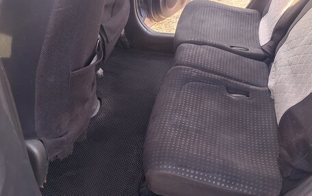 Toyota Ractis I, 2009 год, 650 000 рублей, 8 фотография