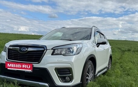 Subaru Forester, 2019 год, 3 550 000 рублей, 2 фотография