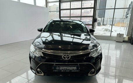 Toyota Camry, 2017 год, 2 390 000 рублей, 8 фотография