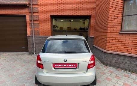 Skoda Fabia II, 2014 год, 650 000 рублей, 3 фотография