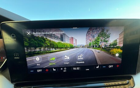 Skoda Octavia IV, 2021 год, 2 640 000 рублей, 14 фотография