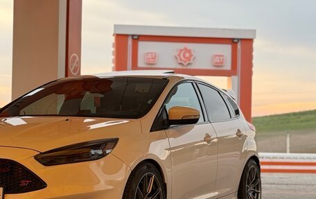 Ford Focus ST III, 2017 год, 1 750 000 рублей, 4 фотография