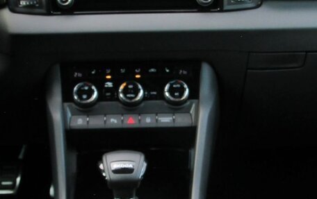 Skoda Karoq I, 2022 год, 2 980 000 рублей, 9 фотография