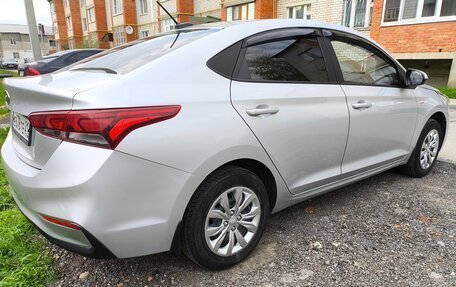 Hyundai Solaris II рестайлинг, 2017 год, 1 115 000 рублей, 2 фотография