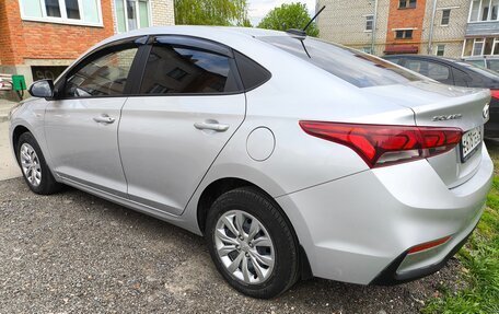 Hyundai Solaris II рестайлинг, 2017 год, 1 115 000 рублей, 3 фотография