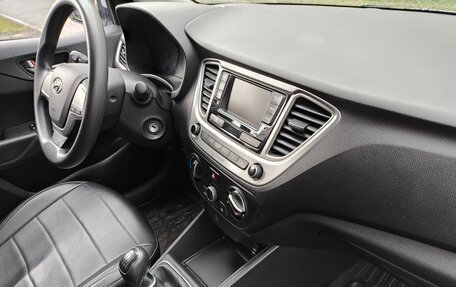 Hyundai Solaris II рестайлинг, 2017 год, 1 115 000 рублей, 8 фотография