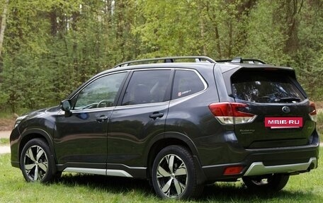 Subaru Forester, 2018 год, 2 975 000 рублей, 5 фотография