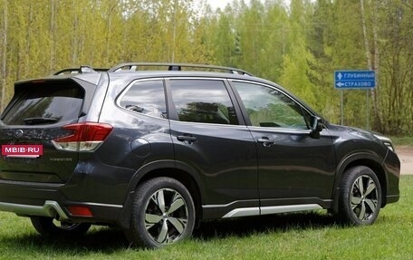 Subaru Forester, 2018 год, 2 975 000 рублей, 4 фотография