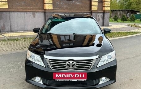 Toyota Camry, 2013 год, 1 295 000 рублей, 2 фотография