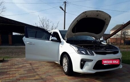 KIA Rio IV, 2018 год, 1 000 000 рублей, 13 фотография
