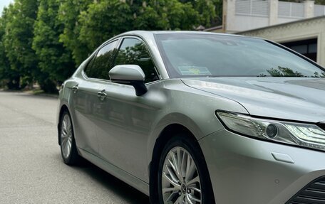 Toyota Camry, 2018 год, 2 999 999 рублей, 6 фотография