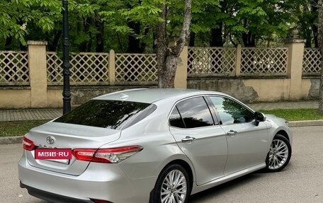Toyota Camry, 2018 год, 2 999 999 рублей, 13 фотография